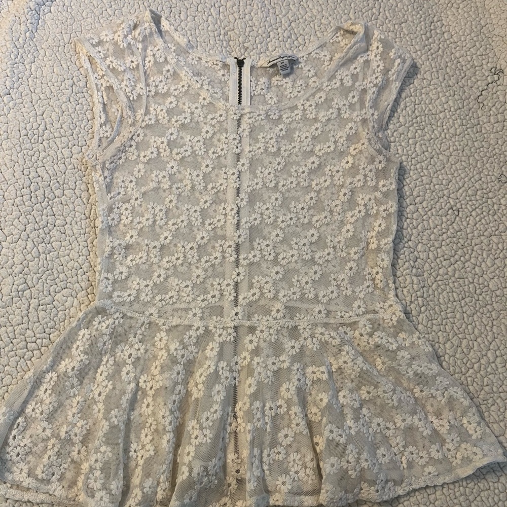 American eagle Elegant White Lace Peplum Top size small